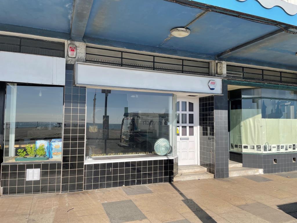 Lot: 86 - GROUND FLOOR RETAIL PREMISES FOR INVESTMENT OR OCCUPATION -